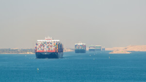 nava incaglia canale suez