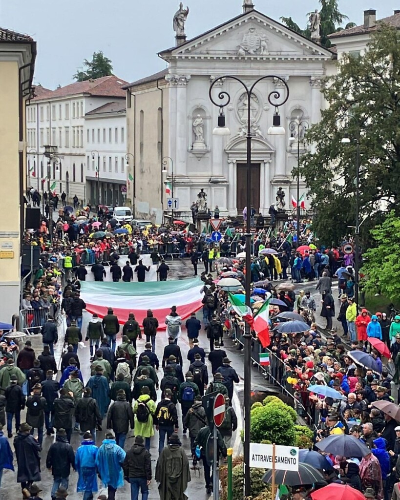raduno alpini udine pioggia meloni
