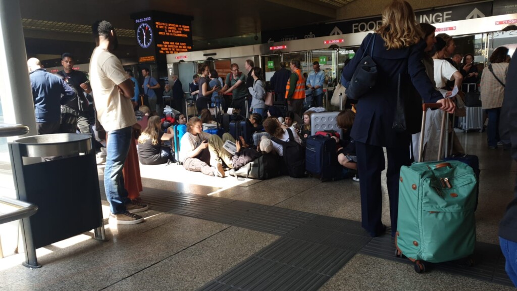 roma termini caos treni