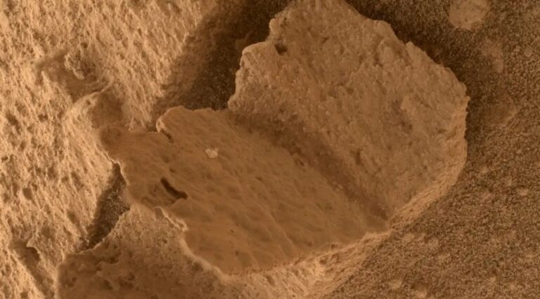 rover curiosity marte roccia libro