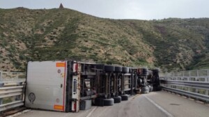 vento ribalta tir