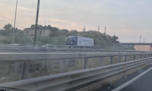 coda traghetti villa san giovanni