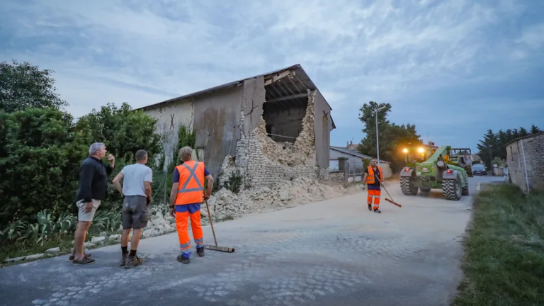 danni terremoto francia 16 giugno 2023