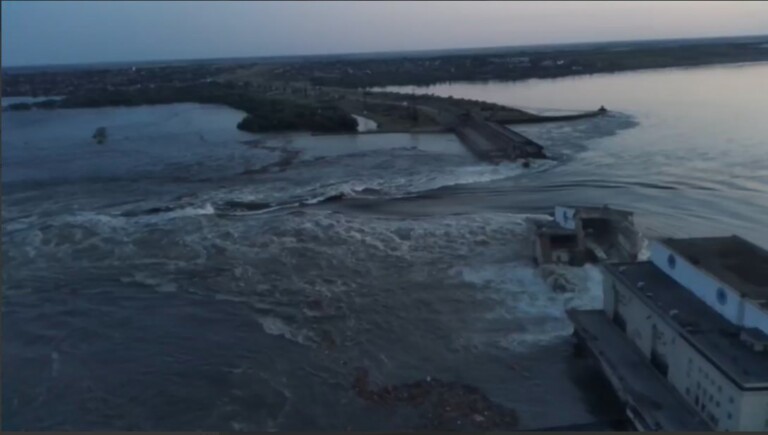 ucraina diga della centrale idroelettrica di Kakhovskaya