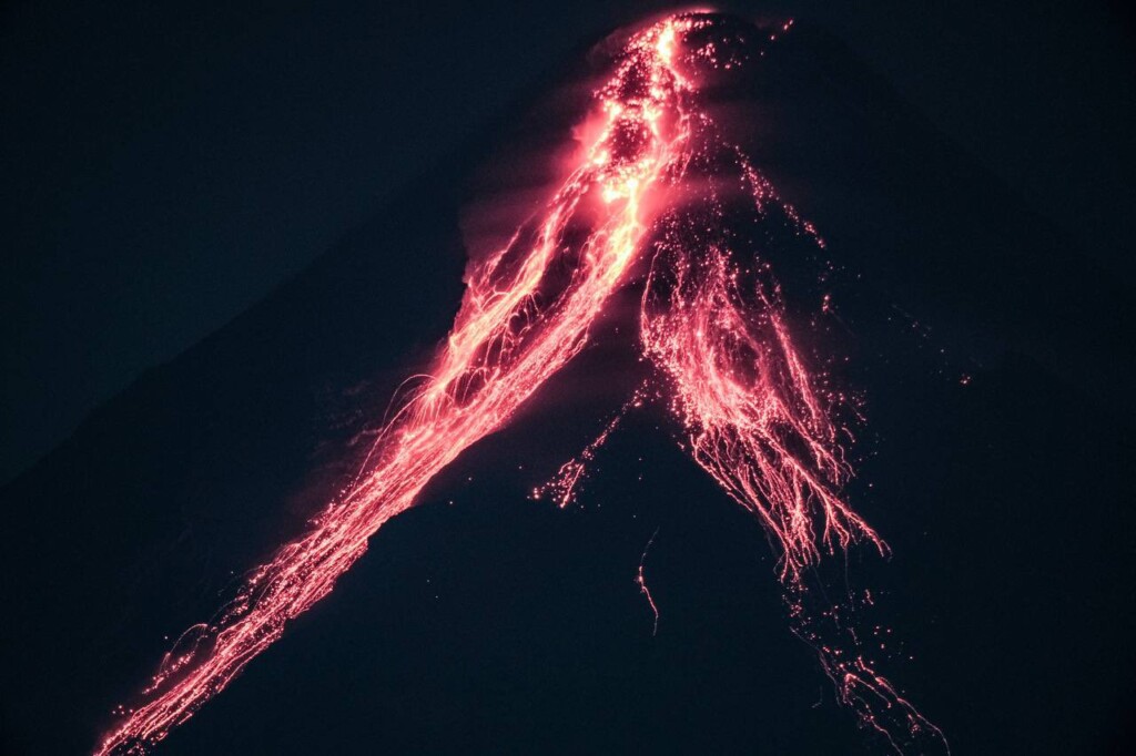 eruzione vulcano mayon filippine