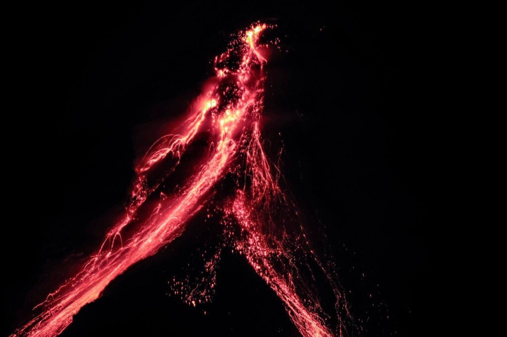 eruzione vulcano mayon filippine