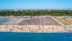 La riviera romagnola ritorna balneabile