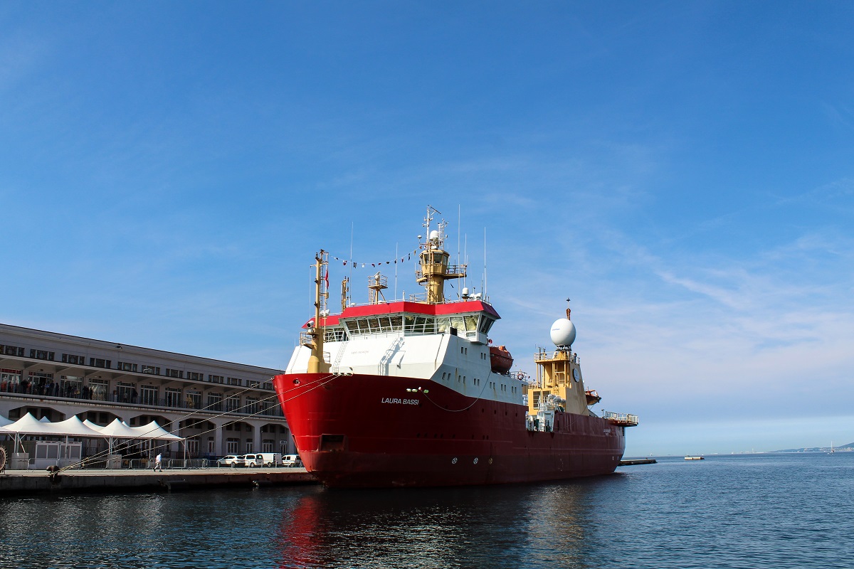 Al via la campagna scientifica nel Mediterraneo, la nave Laura Bassi domani salpa da Trieste