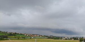 maltempo marche shelf cloud