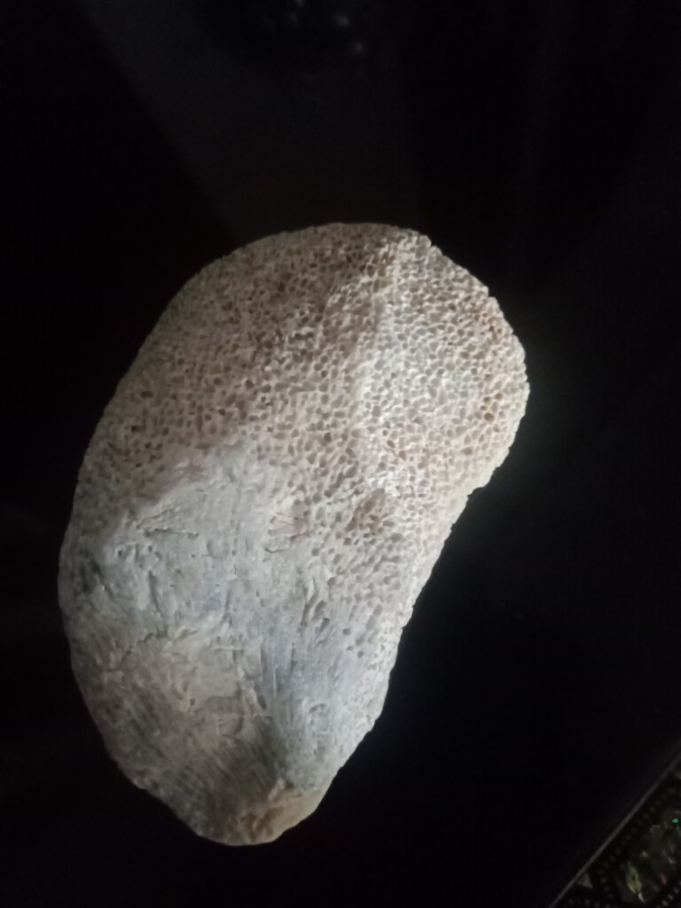 oggetto ritrovato spiaggia giampilieri