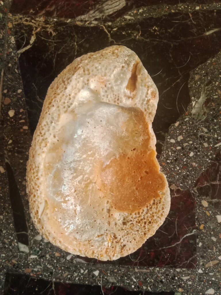 oggetto ritrovato spiaggia giampilieri