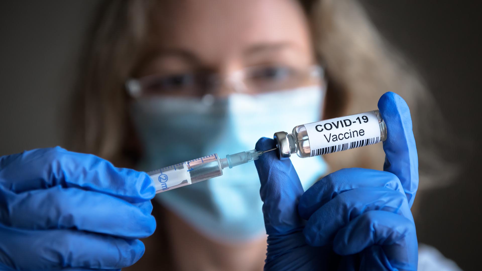 “Picco inspiegabile di patologie cardiache”: la richiesta degli scienziati sui vaccini Covid