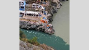 15 persone fulminate in India
