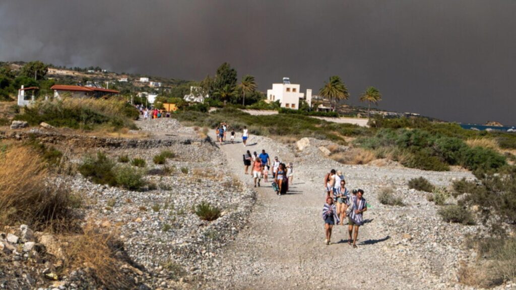 stato di emergenza incendi dichiarato a Rodi