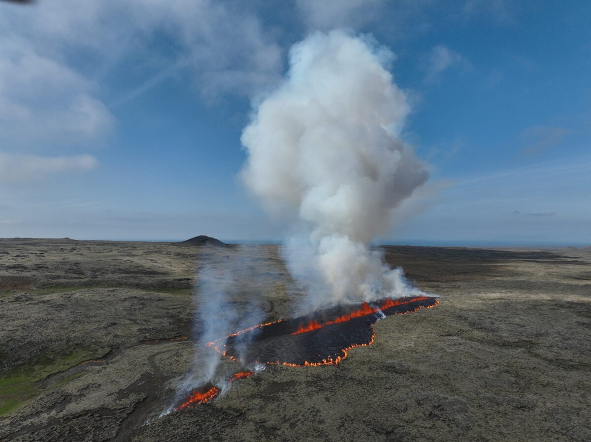 eruzione vulcanica islanda 10 luglio 2023