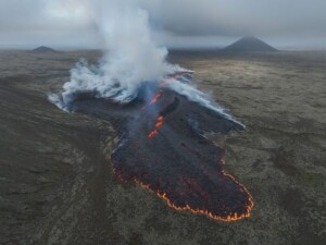 eruzione vulcanica islanda 10 luglio 2023