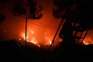 incendi corfù grecia