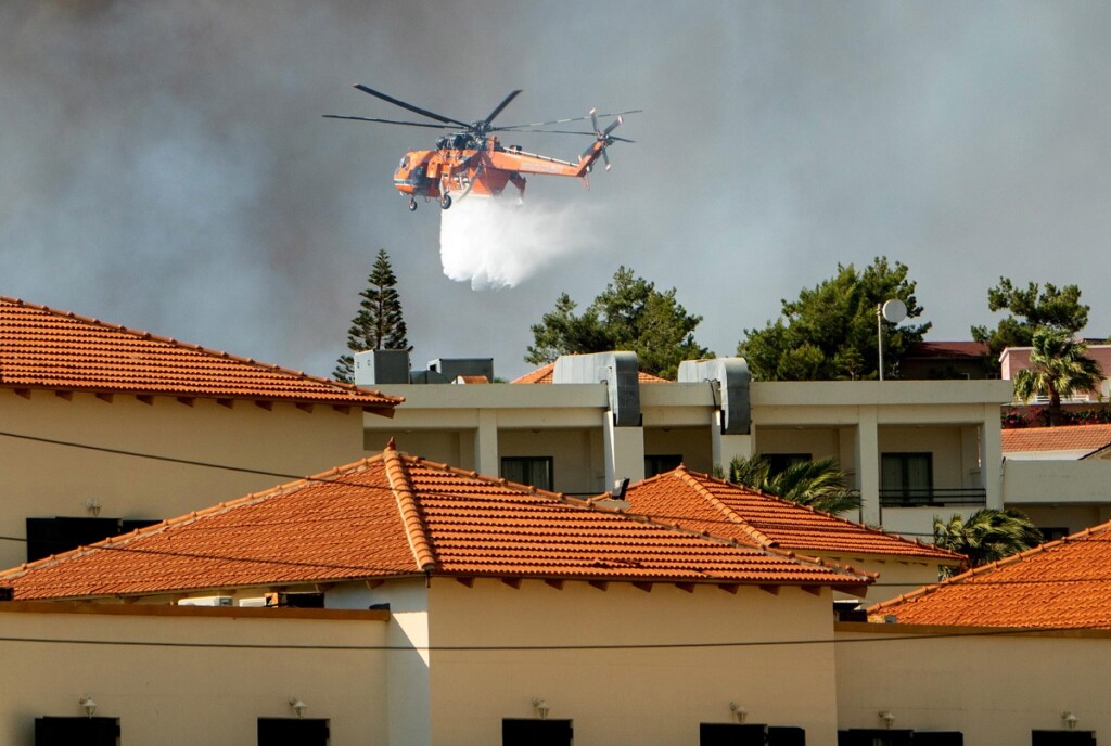 incendio grecia rodi