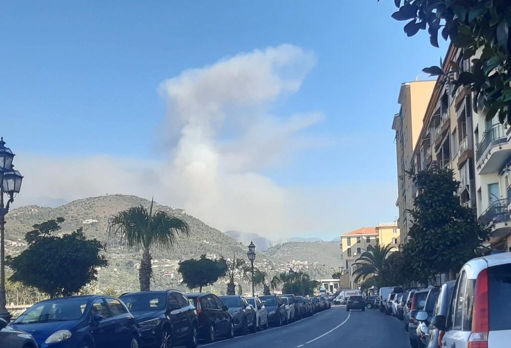 incendio imperia liguria olivetta san michele