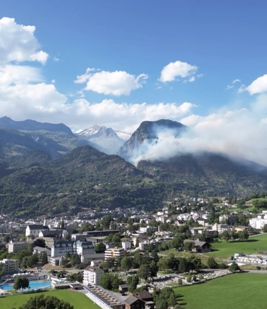 incendio svizzera alto vallese