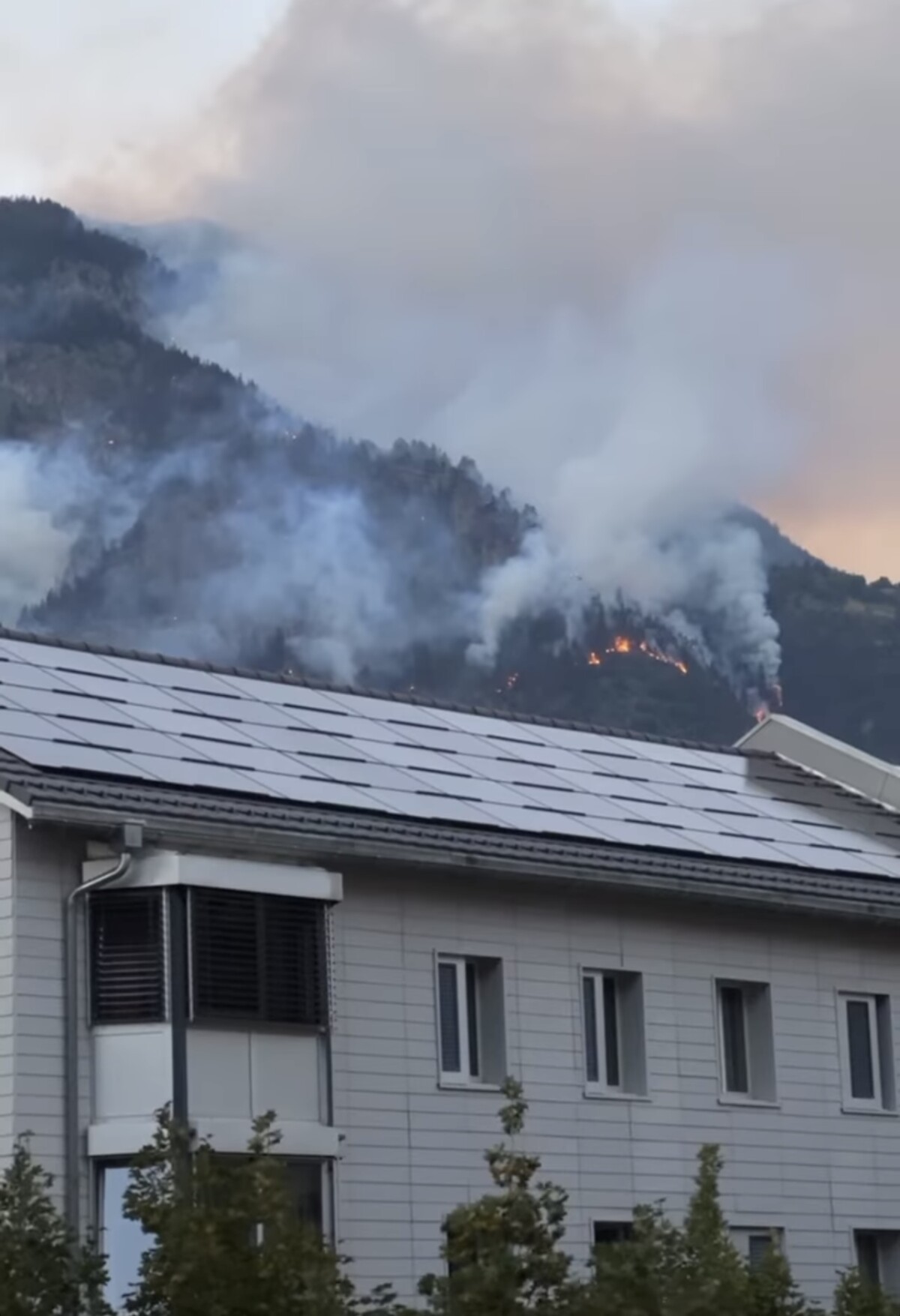 incendio svizzera alto vallese