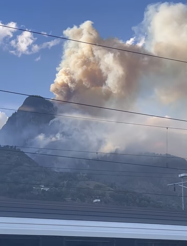 incendio svizzera alto vallese