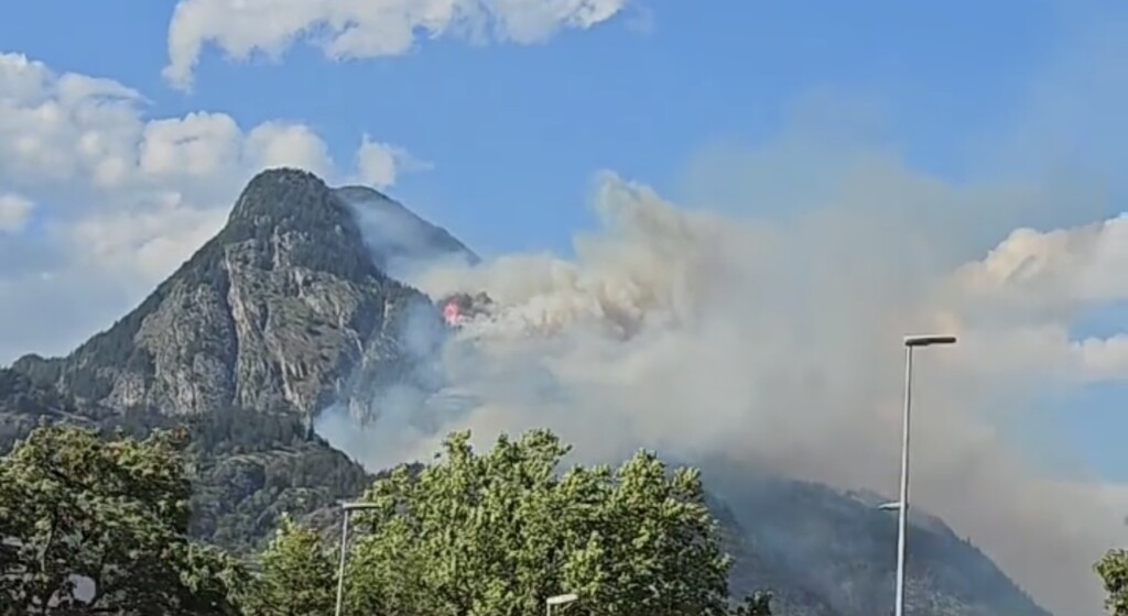 incendio svizzera alto vallese