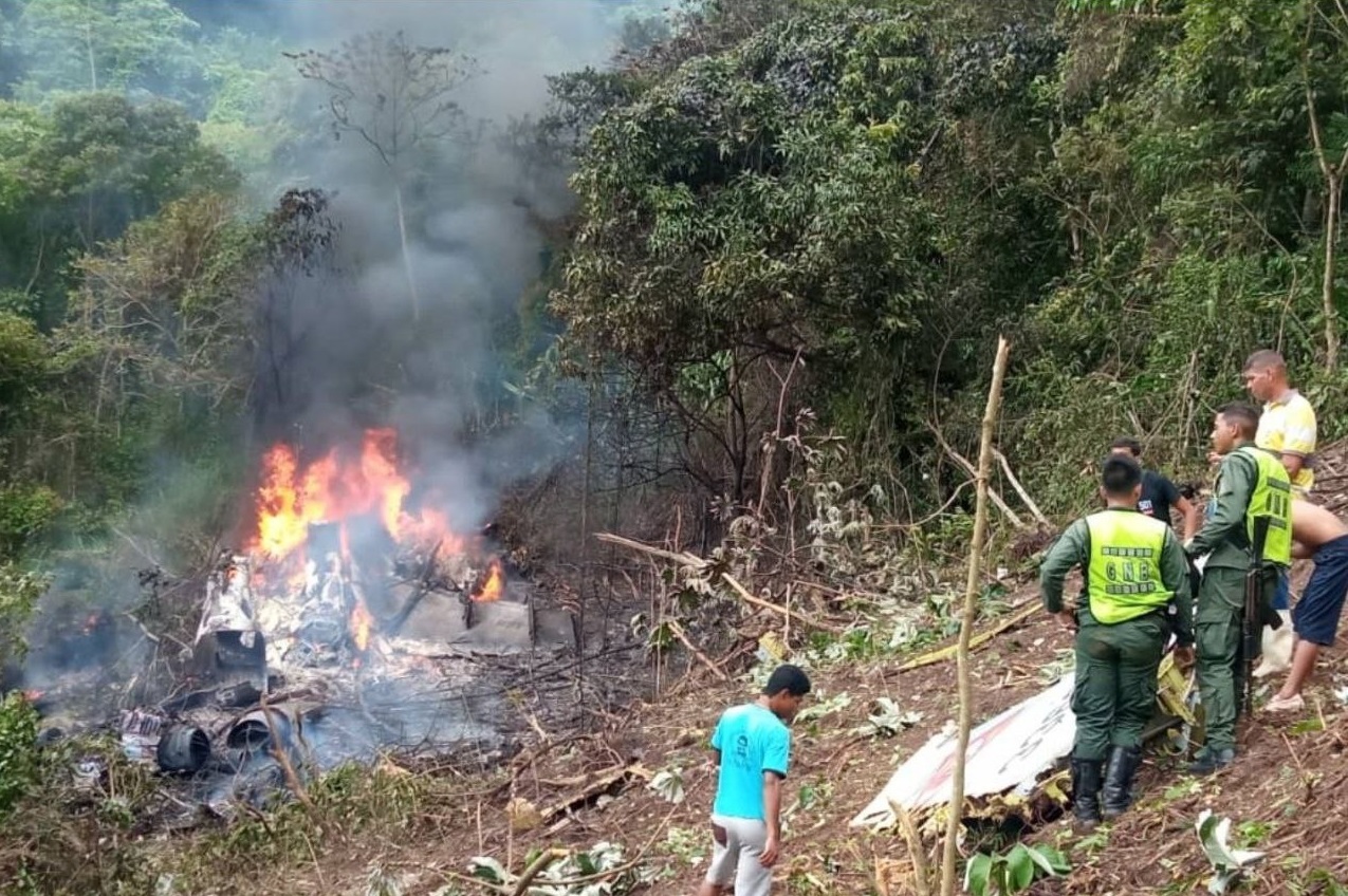Avión militar venezolano se estrella cerca de Caracas