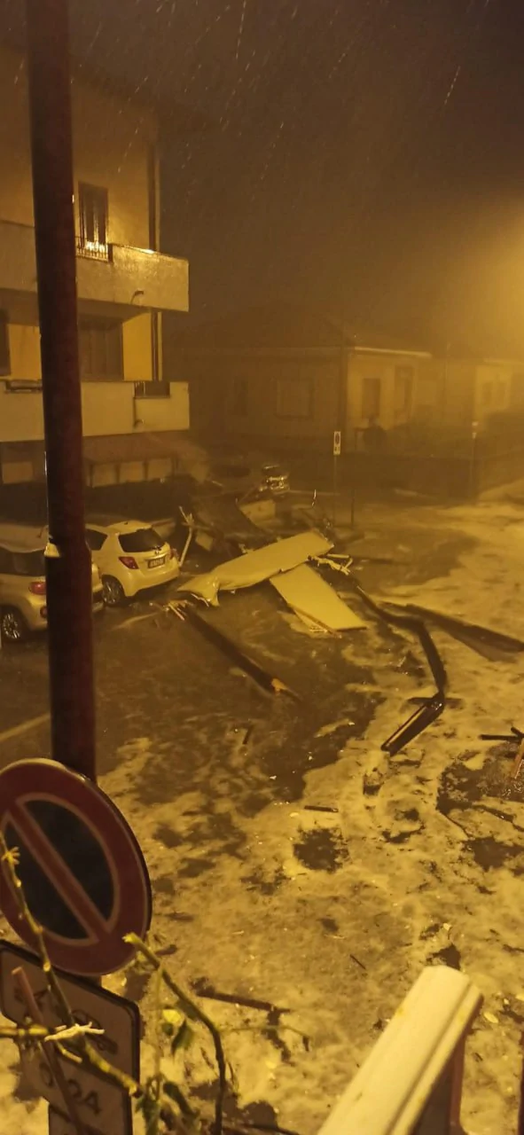 Maltempo, i danni della notte a Romentino (Novara)