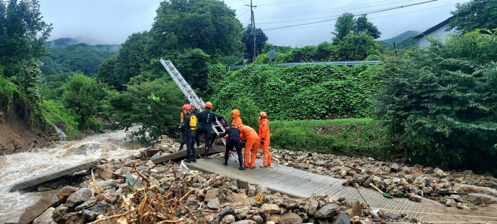 maltempo piogge corea sud