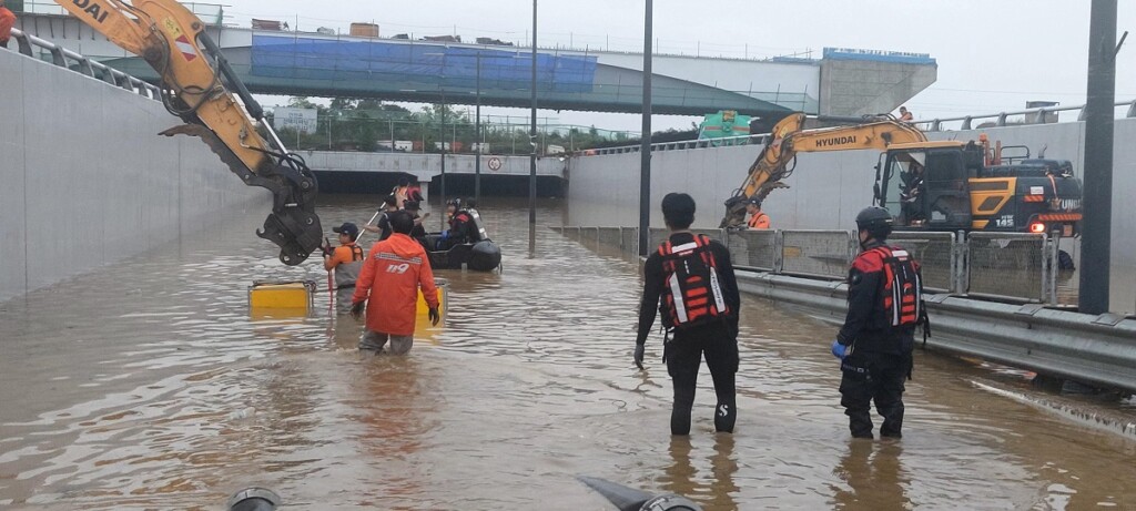 maltempo piogge corea sud