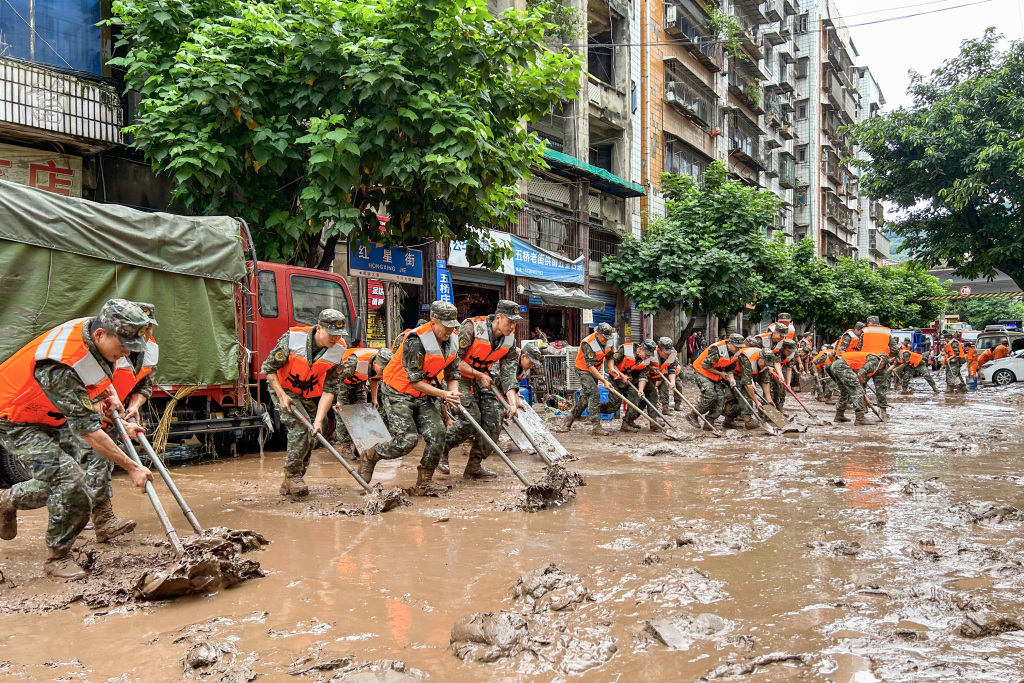 piogge maltempo cina