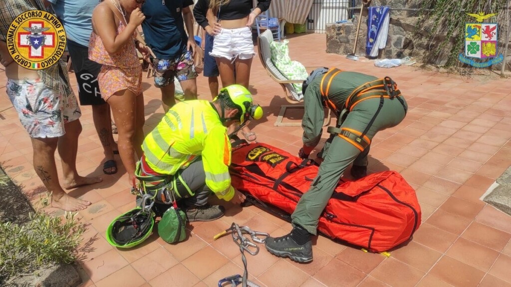 Escursionista colta da malore, intervento Soccorso Alpino-AM a Salina