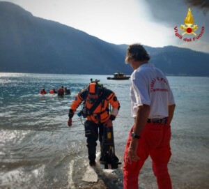 ricerche bimba lago como