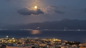 superluna blu reggio calabria messina stretto
