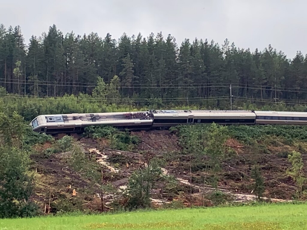 treno deragliato svezia