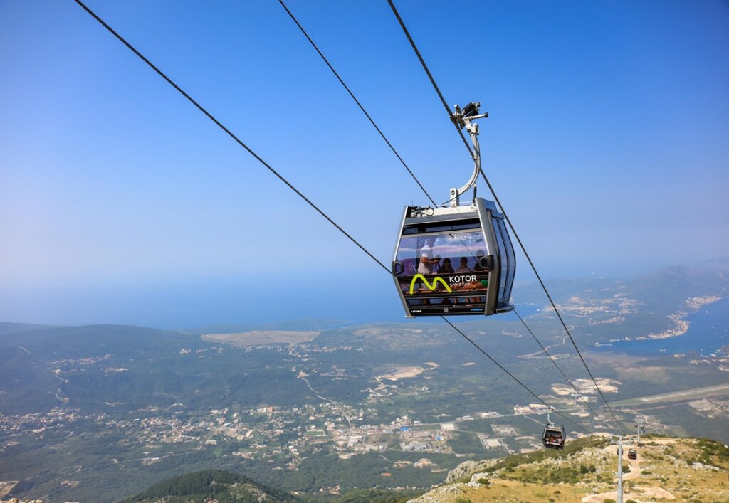 Montenegro cabinovia