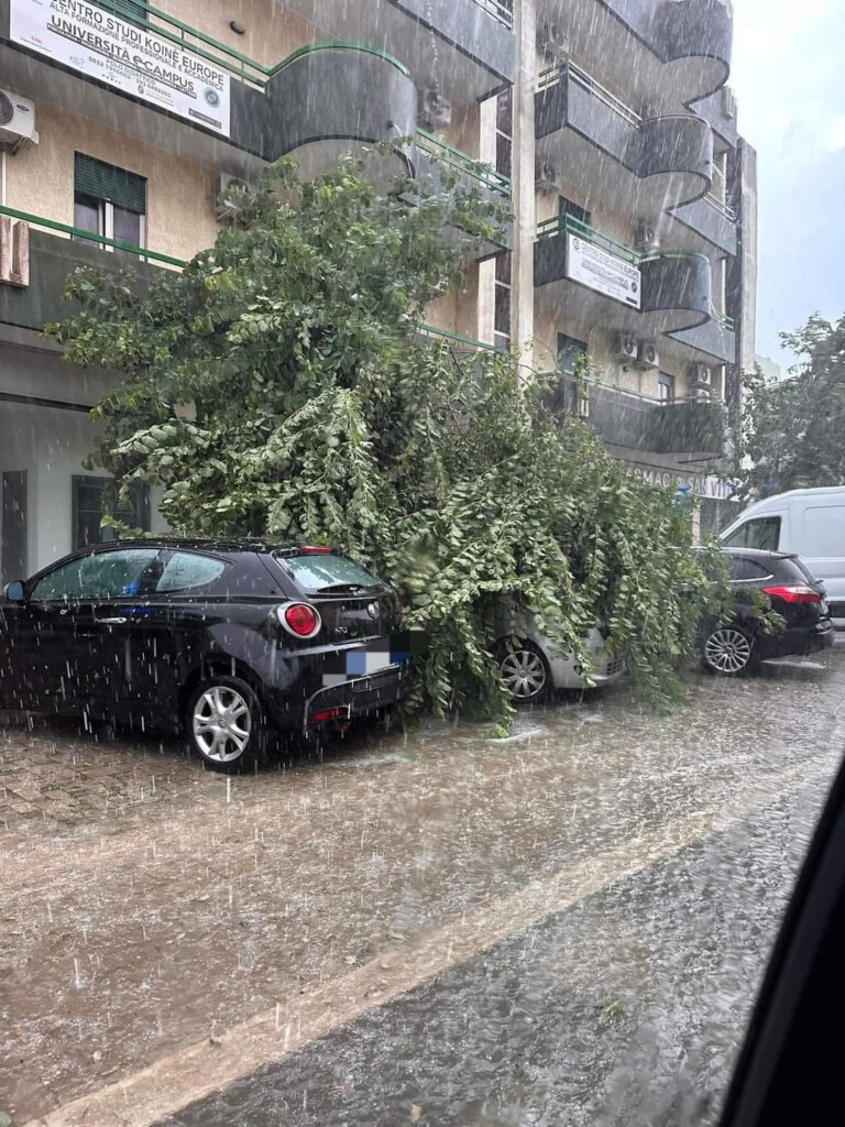 maltempo downburst lecce