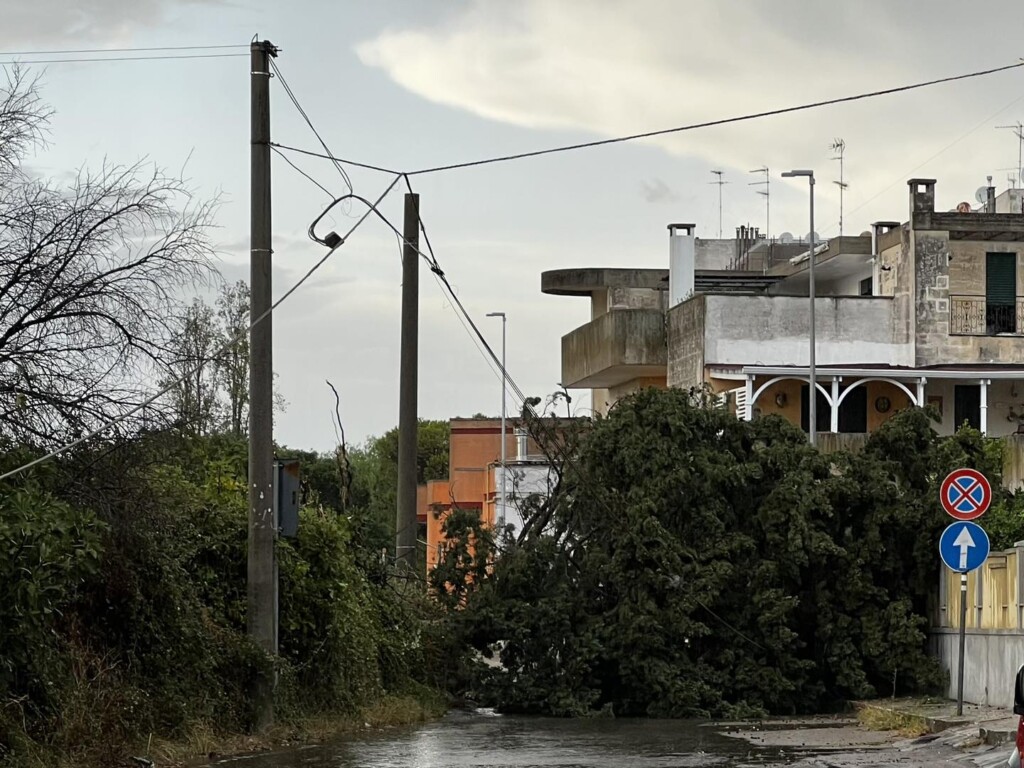 maltempo downburst lecce