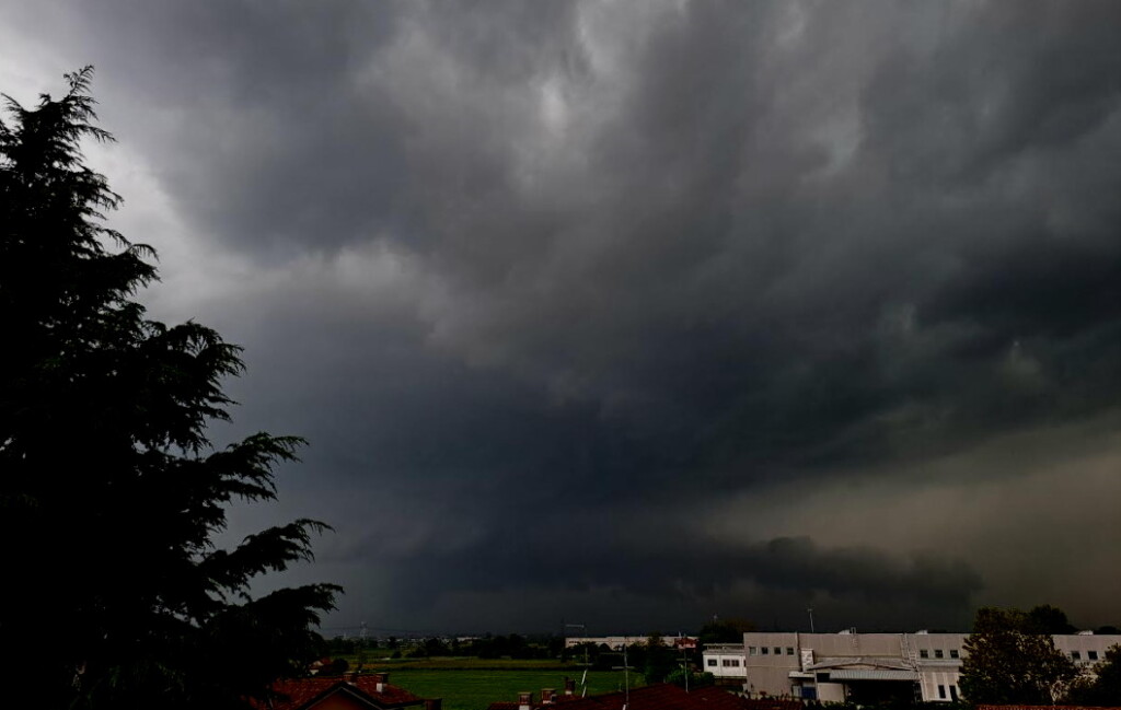 maltempo shelf cloud cassano d'adda