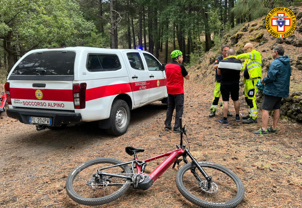 soccorso alpino biker etna