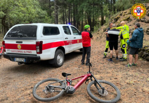 soccorso alpino biker etna
