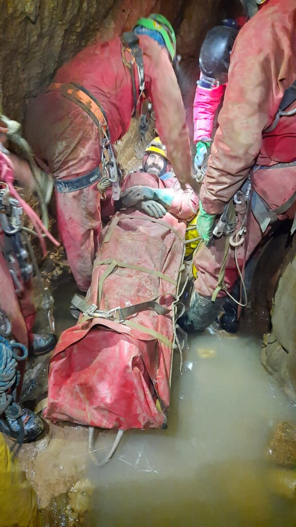 soccorso alpino speleologo boccato grotta turchia