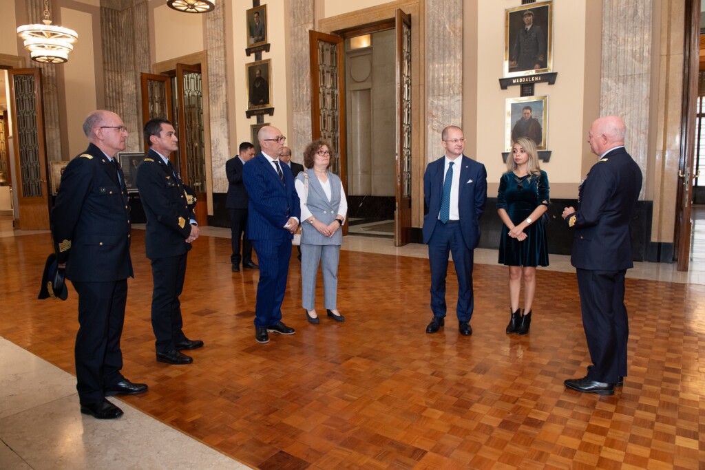 consegna Bibbia di Gutenberg aeronautica