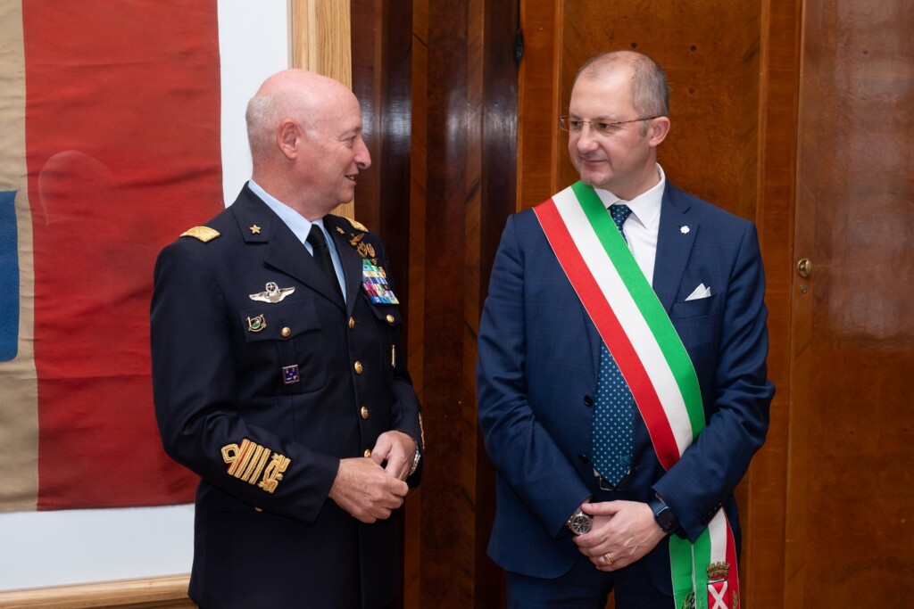 consegna Bibbia di Gutenberg aeronautica