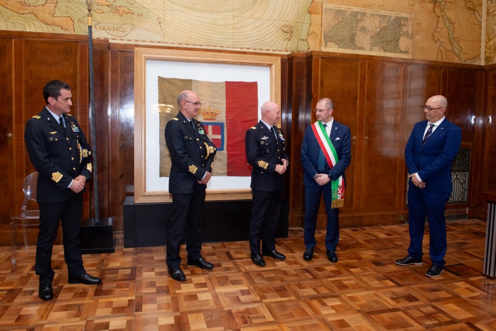 consegna Bibbia di Gutenberg aeronautica