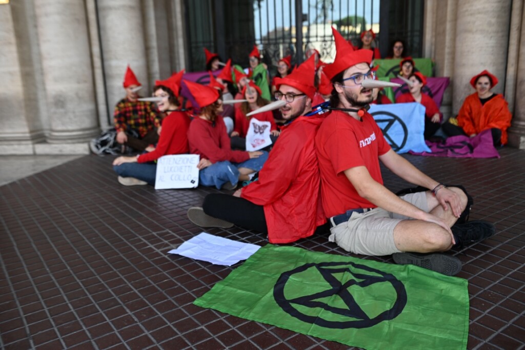 extinction rebellion mit
