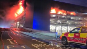 incendio parcheggio aeroporto luton