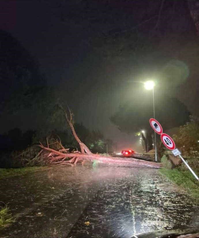 maltempo torre del lago toscana