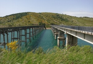 ponte lago campotosto